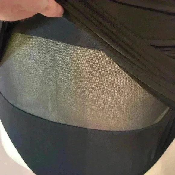 JANTZEN Swimsuit 1 Piece Ruffled Overlay. Removable Strap Black Size 8 - Picture 3 of 11